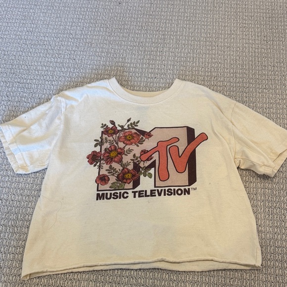 MTV Tops - MTV Cream Logo Tee